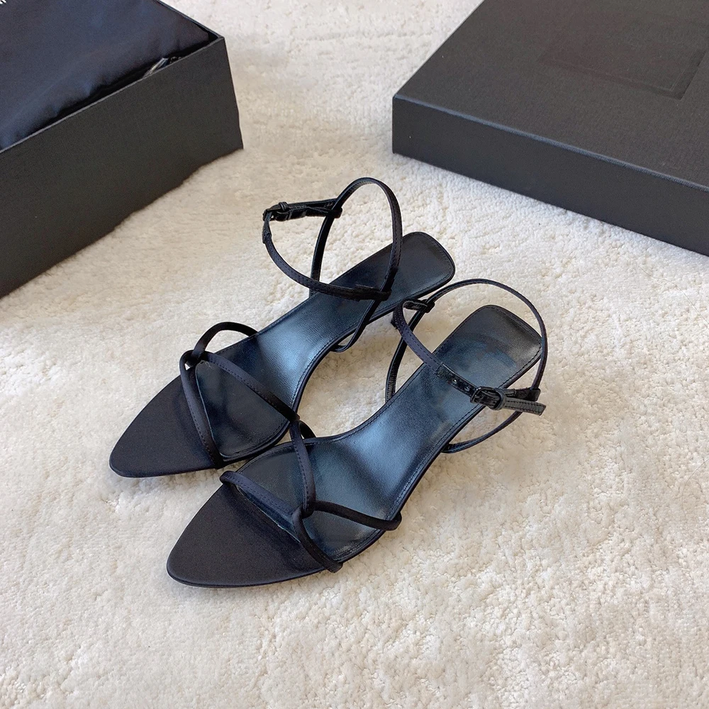 고급스러운 디자인의 크로스 토 디자인, 뾰족한 앞코,  - Women'S Shoes Clogs 리뷰 및 가격