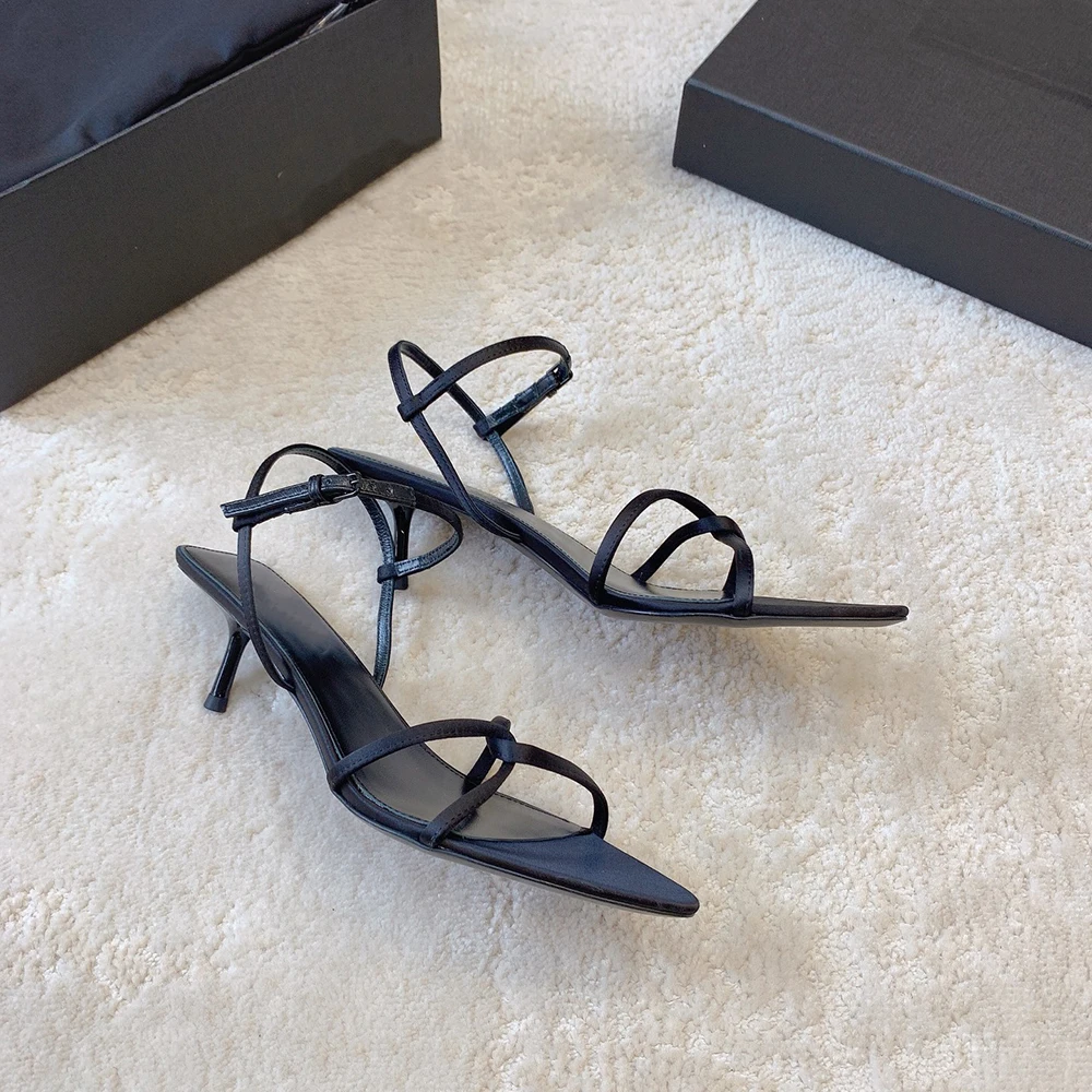 고급스러운 디자인의 크로스 토 디자인, 뾰족한 앞코,  - Women'S Shoes Clogs 리뷰 및 가격